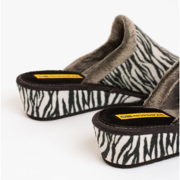 Nordikas 1614 Ladies Mule Slippers Zebra - Shuperb