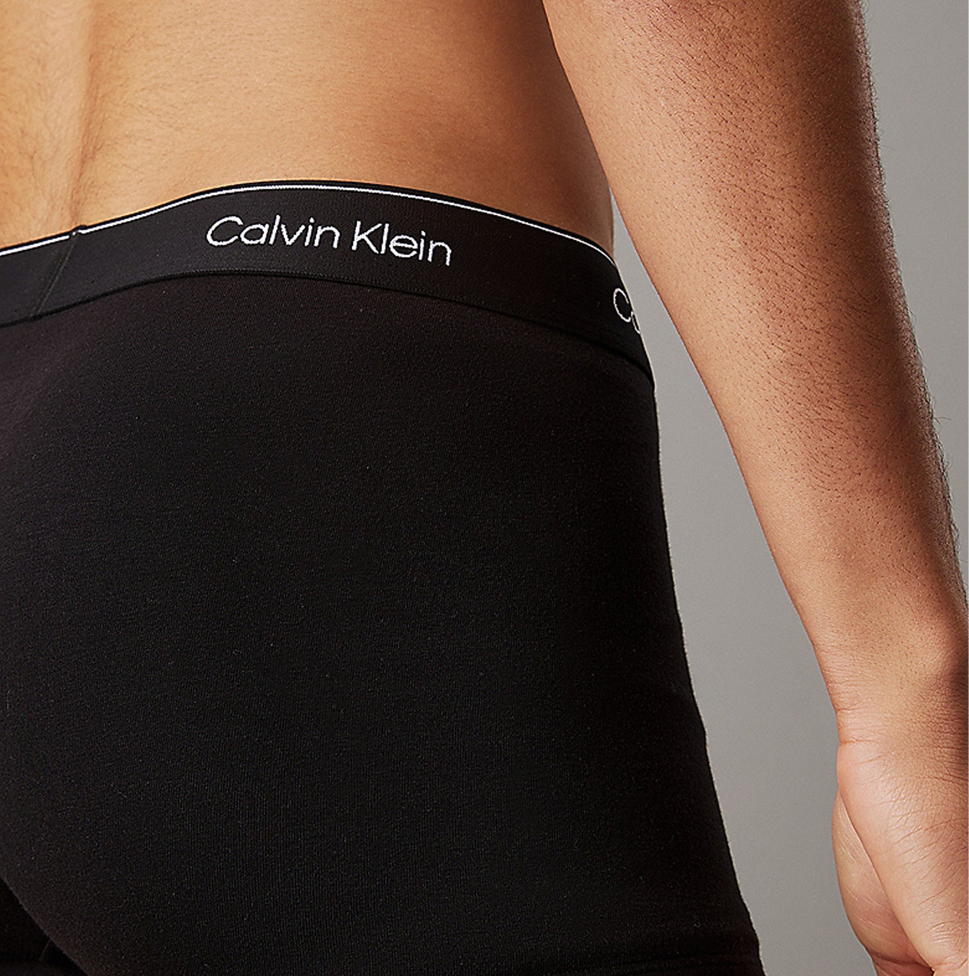 CalvinKlein-[000NB3963ATM6]-Black-44.jpg