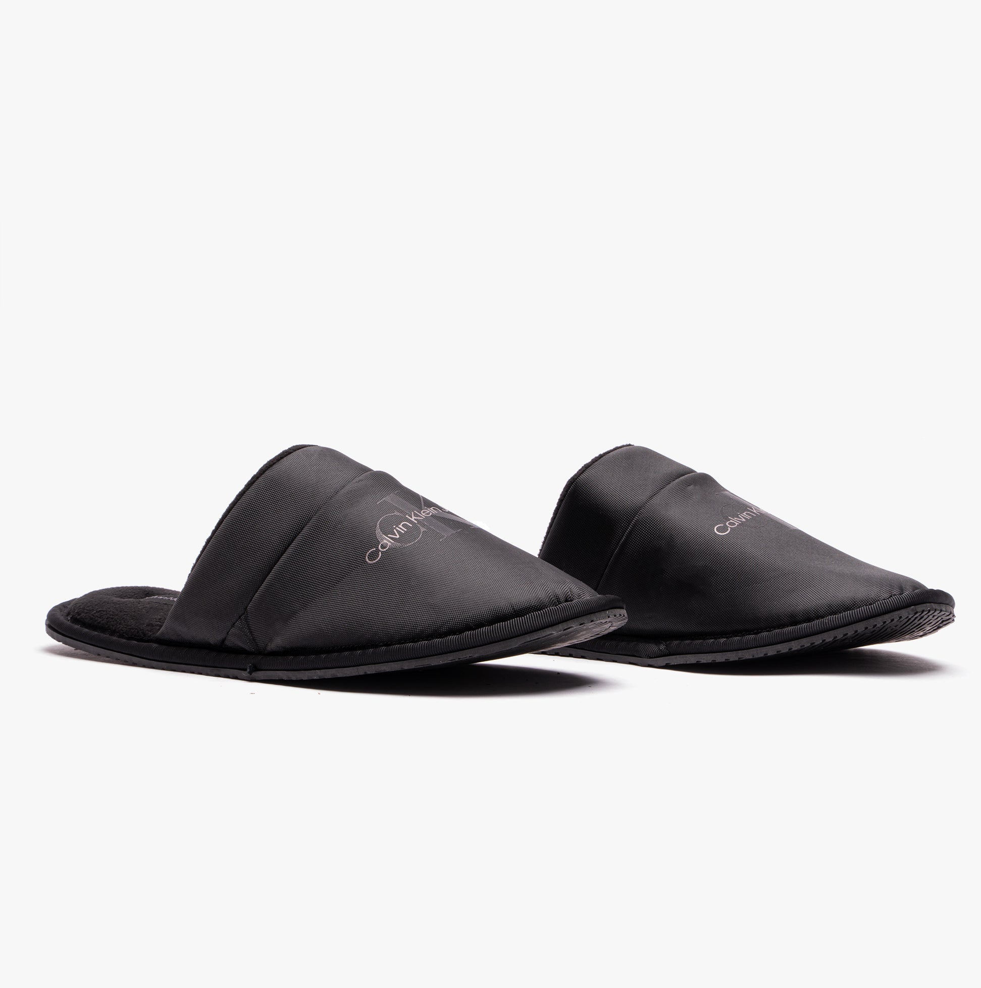 CalvinKlein-[YM0YM007570GT]-TripleBlack-2.jpg