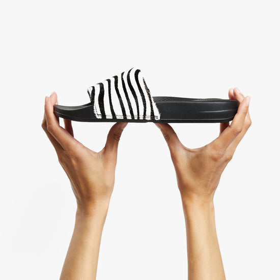 Fitflop-[FE1-A13]-Zebra-4.jpg