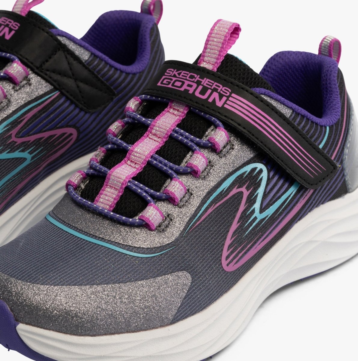 Skechers GO - RUN - ACCELERATE Girls Trainers Black/Multi - Shuperb