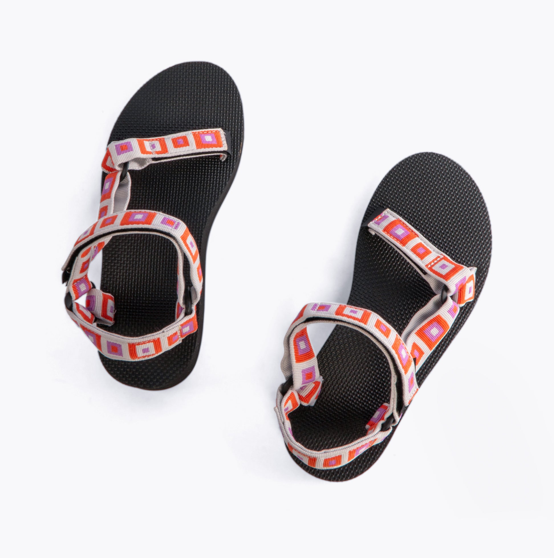 Teva-[1090969-RQR]-SquaresExplore-04.jpg