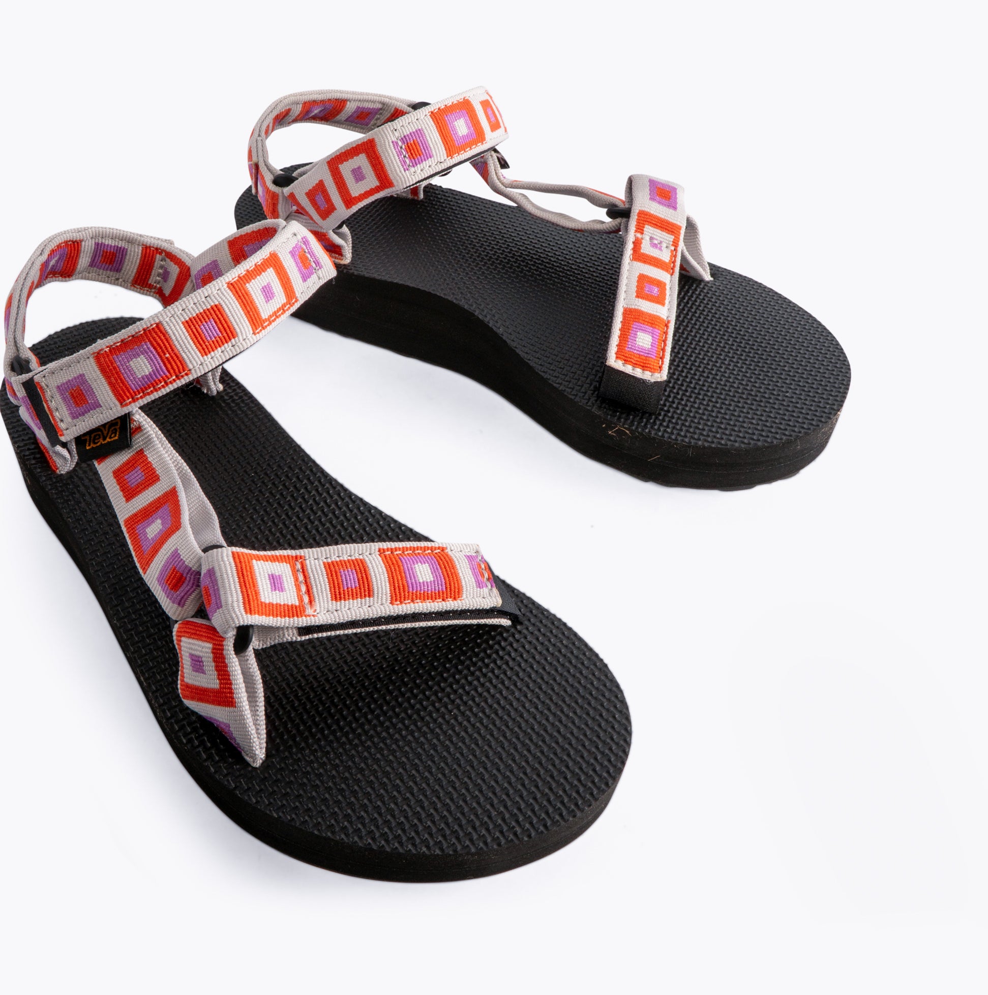 Teva-[1090969-RQR]-SquaresExplore-05.jpg