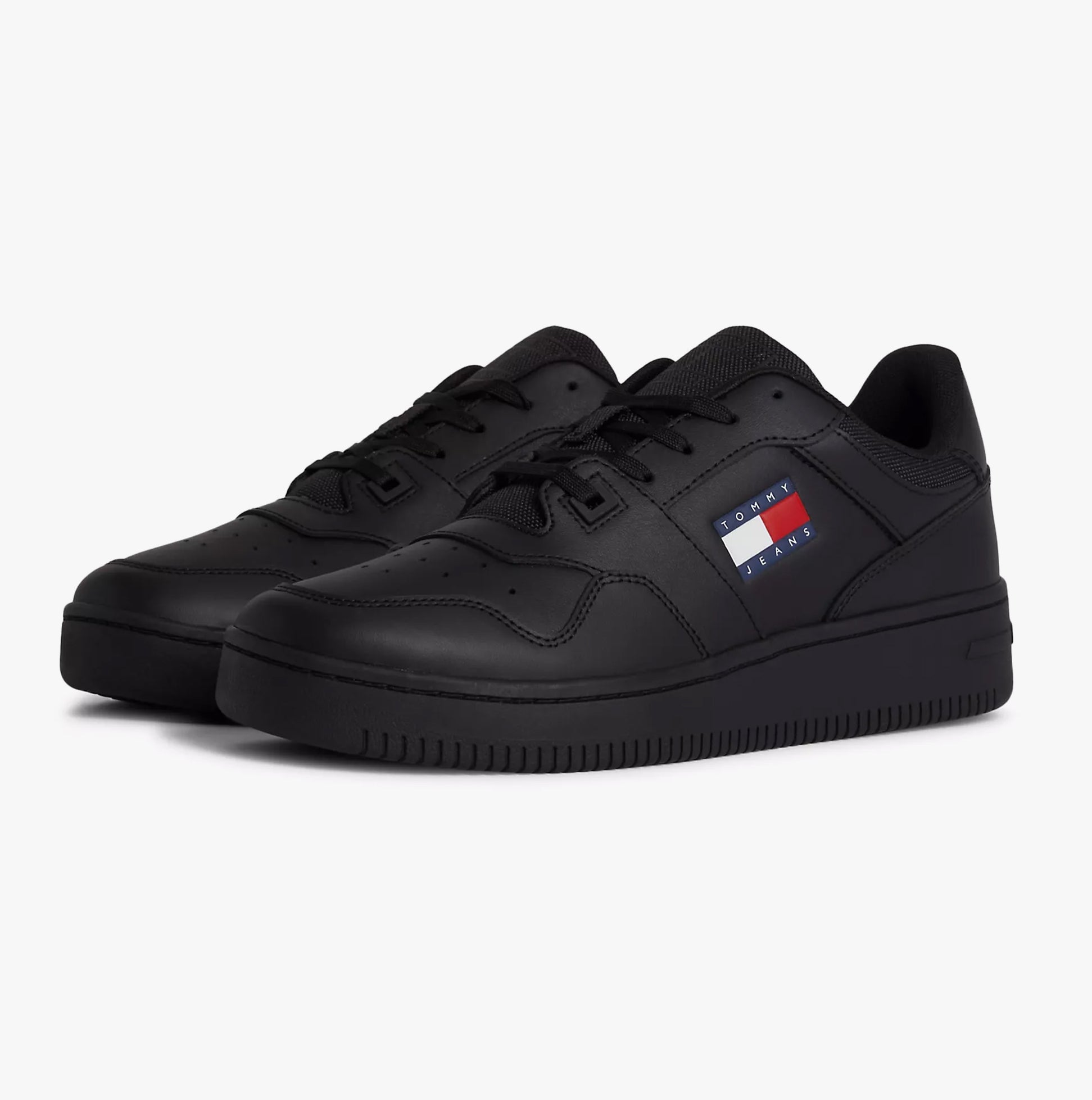 TommyHilfiger-[EM0EM01395BDS]-Black-4.jpg