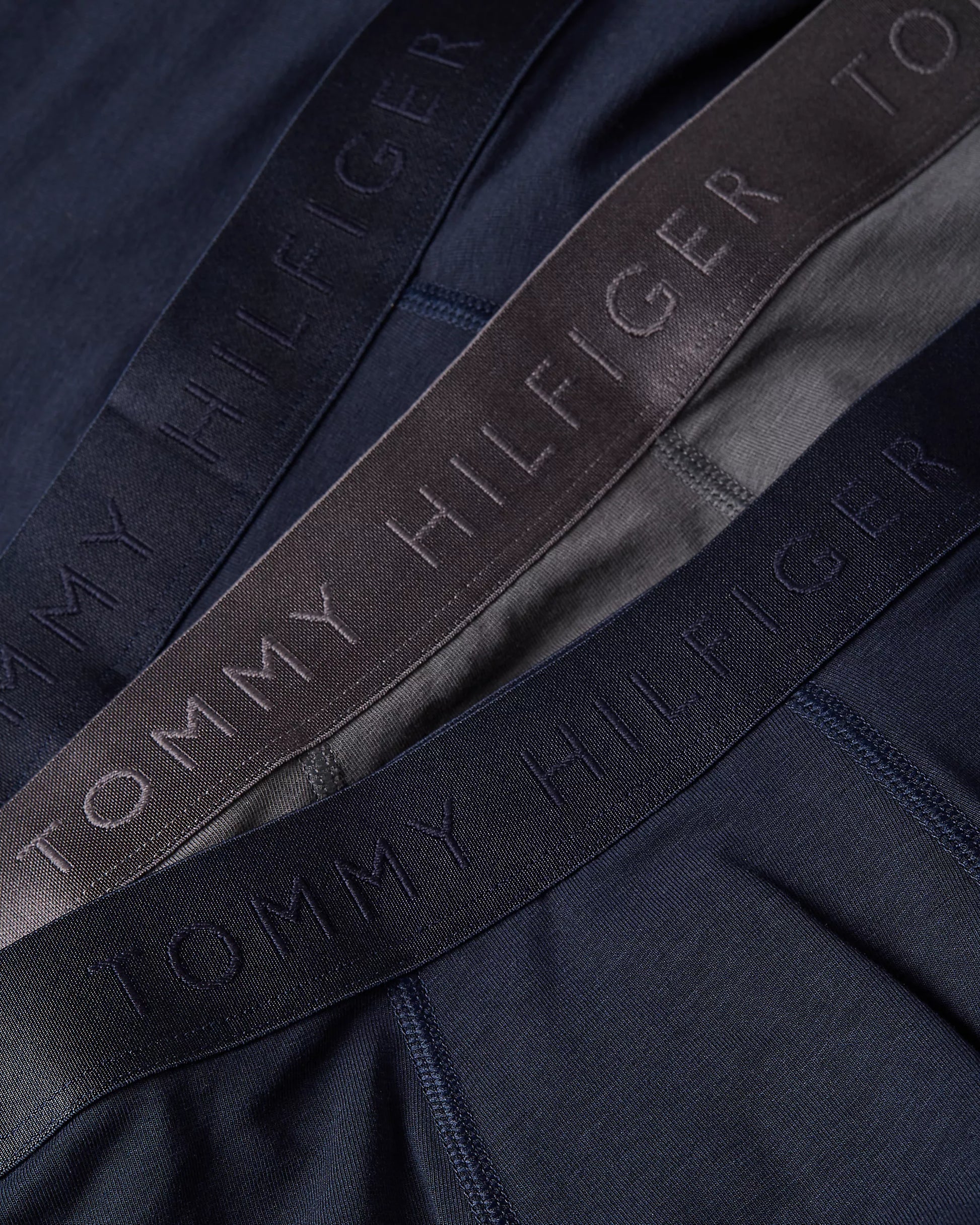 TommyHilfiger-[UM0UM033930XX]-DesertSky-DarkAsh-DesSky-2.webp