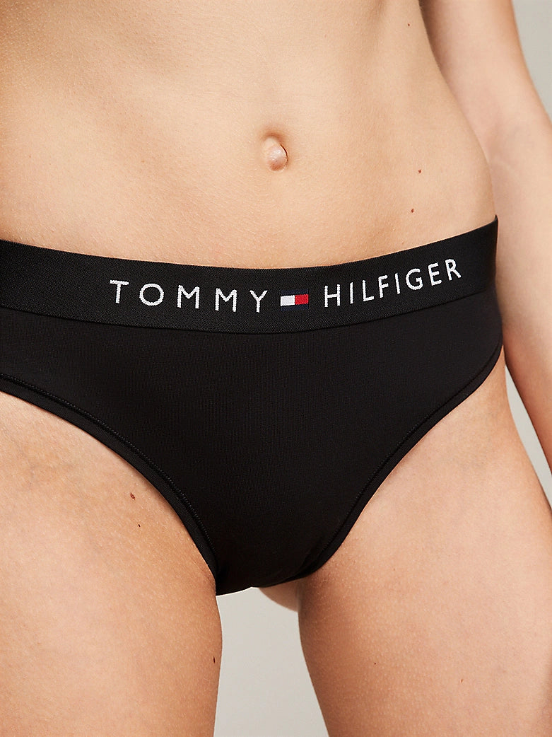 TommyHilfiger-[UW0UW04145BDS]-Black-3.webp