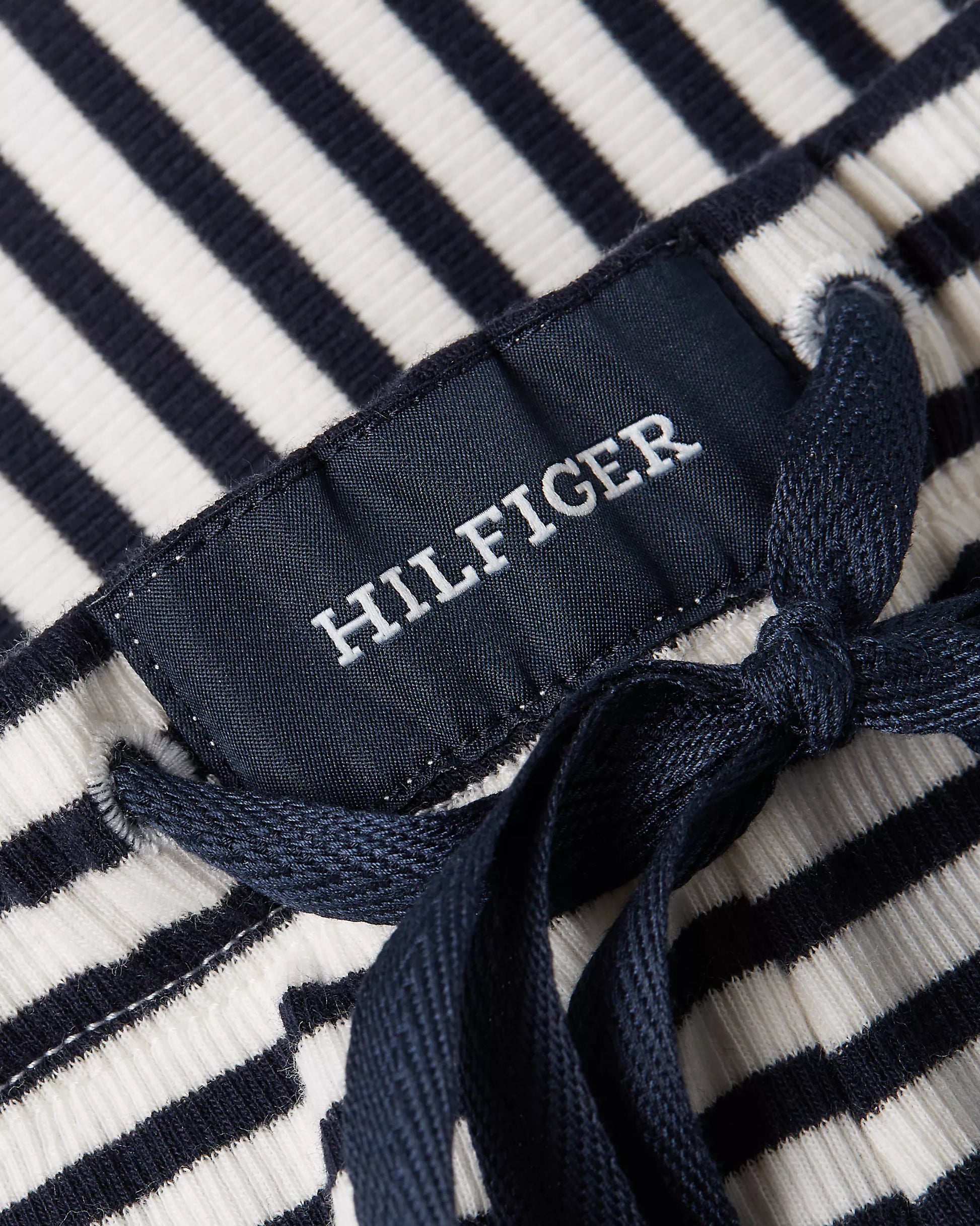 TommyHilfiger-[UW0UW055560A6]-MiniBrettonStripeDesertSky-2.webp