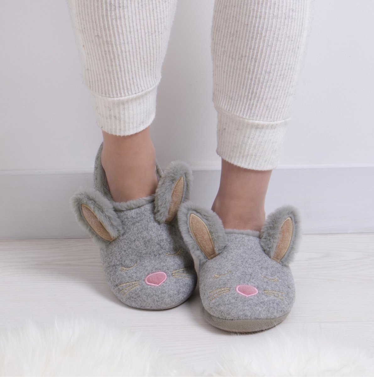 Totes Toasties NOVELTY BUNNY Mule Slippers Womens Grey - Shuperb